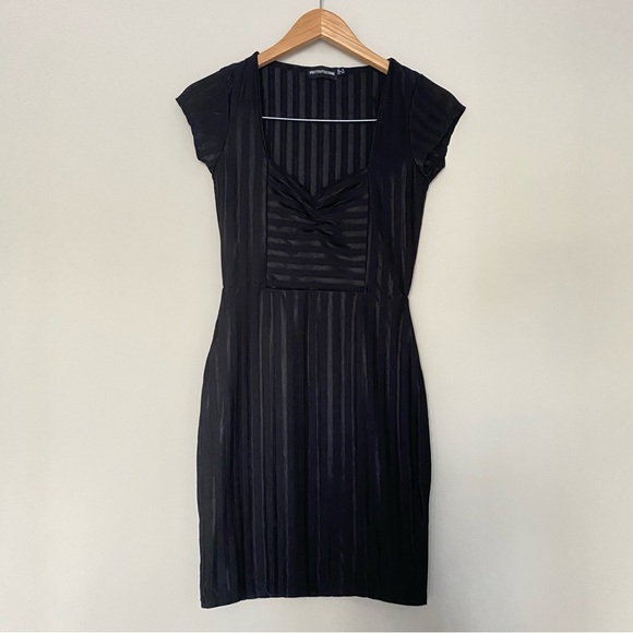 PRETTYLITTLETHING Black Stripe Short Sleeve Bodycon Dress - Picture 2 of 8